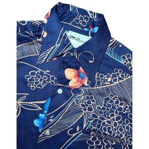 VTG Tori Richard Honolulu Short Sleeve Button Up Shirt Mens M Blue Floral USA